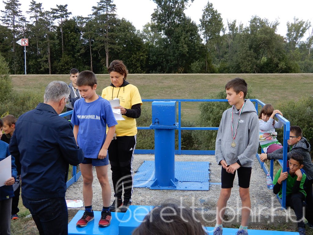 Mezei futóbajnokság Berettyóújfaluban 102